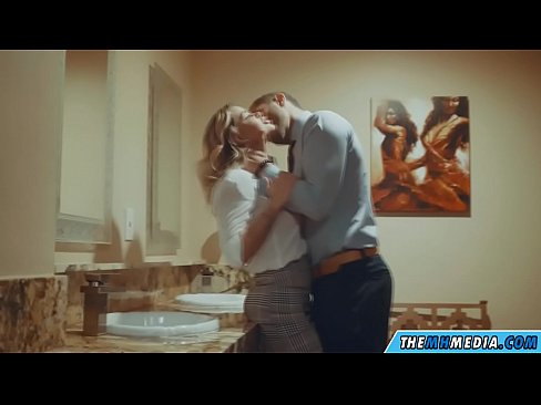 ❤️ Quando uma loira peituda o seduz numa casa de banho pública ❤❌ Porno vídeo em pt.classicmebel21.ru ﹏